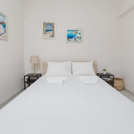 アパート Ground Floor Beachfront Apartment, Fourka *