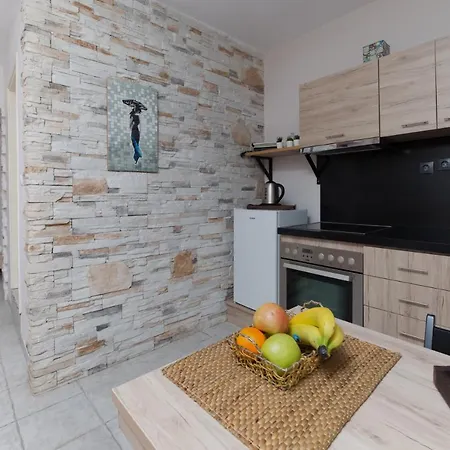 アパート Ground Floor Beachfront Apartment, Fourka *